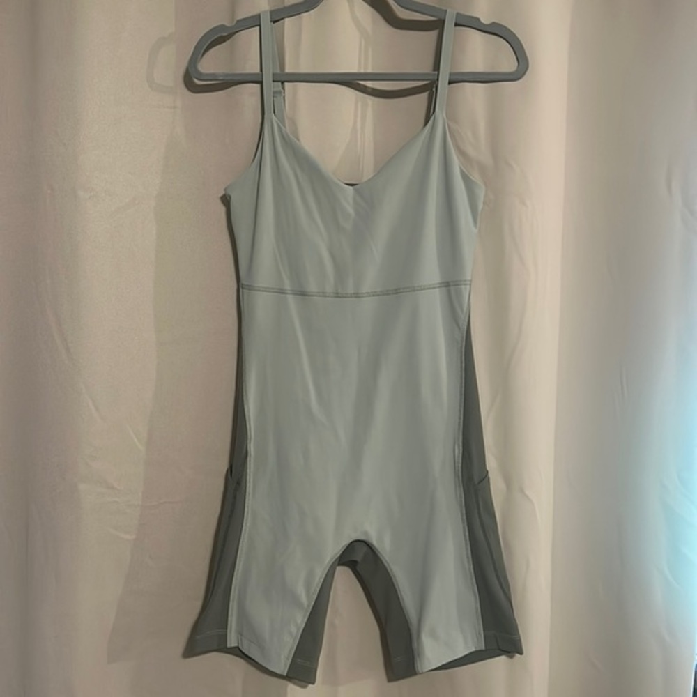 Outdoor voices green athletic romper